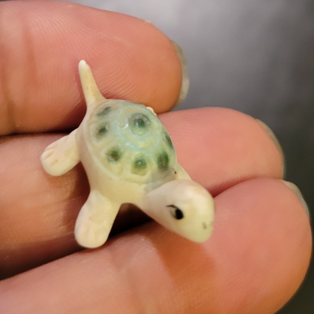 Vintage Miniature Cream w/Green Shell Ceramic Turtle